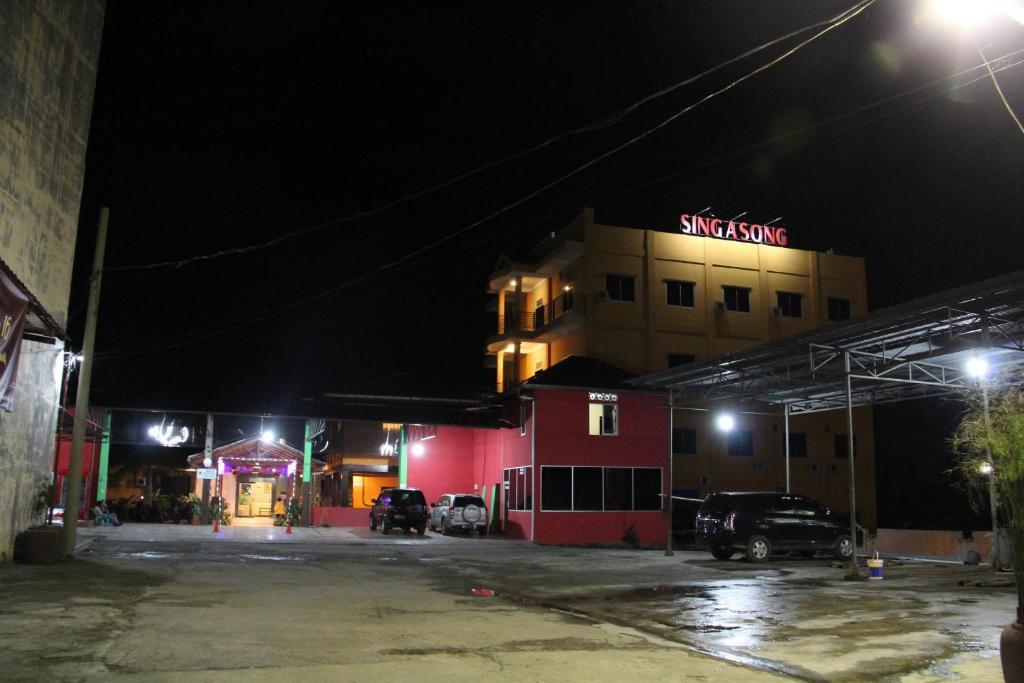 Hotel Sing A Song Pematangsiantar Zewnętrze zdjęcie